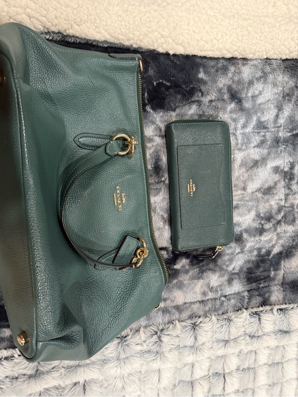 COACH Teal Green Saffiano Leather Zip bag and Card Wallet with Gold Logo - Picture 5 of 8